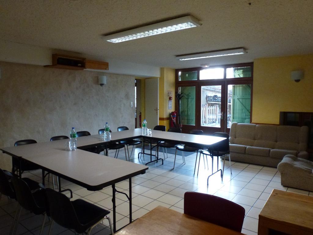 Hôtel Les Deux Freres à Échandelys Extérieur photo