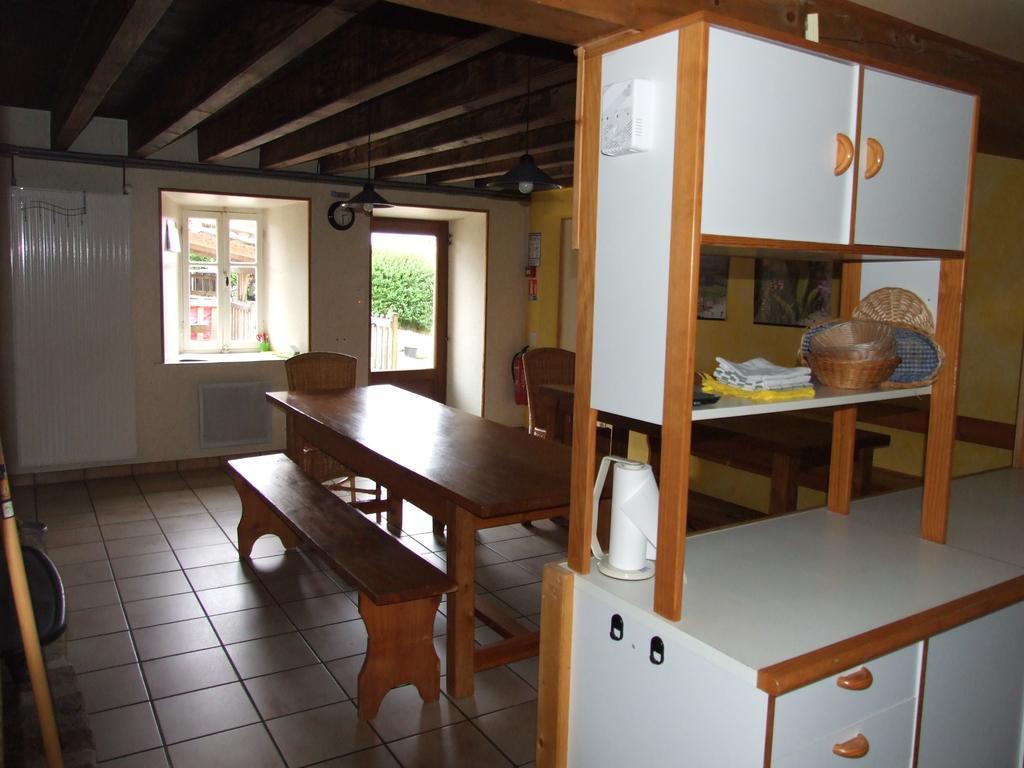 Hôtel Les Deux Freres à Échandelys Extérieur photo