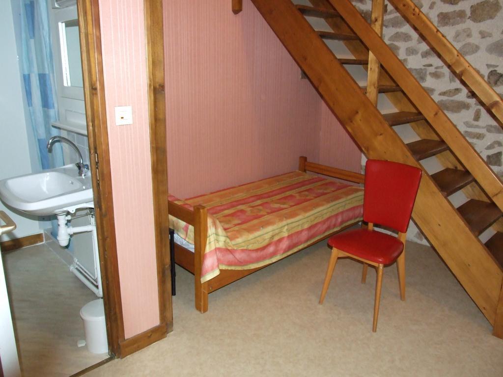 Hôtel Les Deux Freres à Échandelys Extérieur photo
