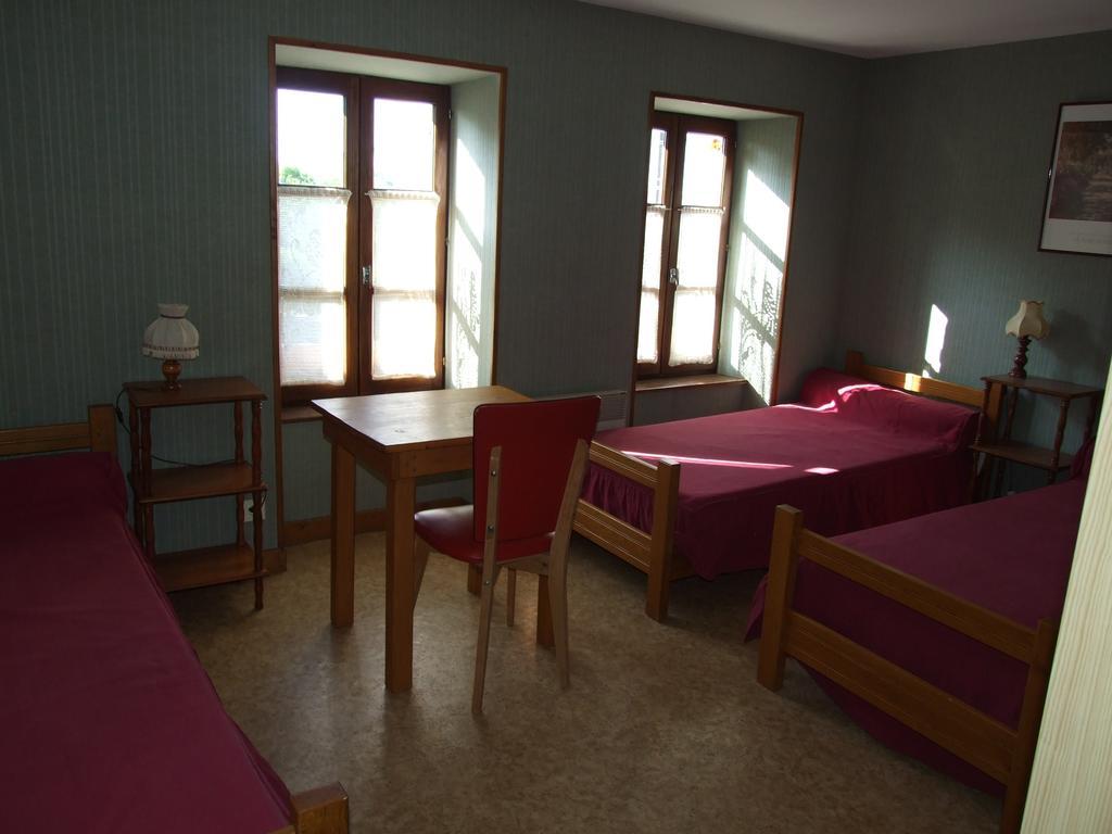 Hôtel Les Deux Freres à Échandelys Extérieur photo